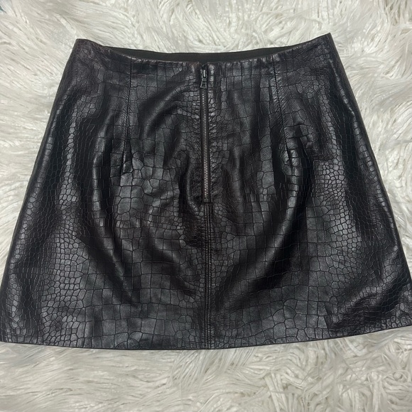 Riley Lamb Leather Mini Skirt in Chocolate-size 4 - Picture 6 of 10